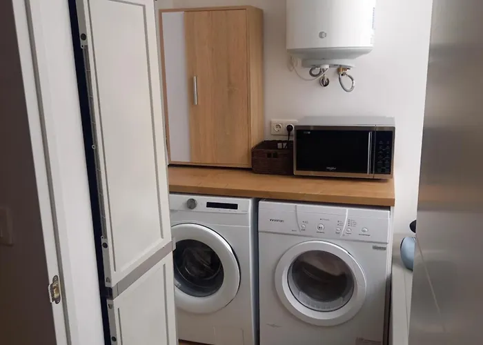 Sea View Luxury Victoria Apartment